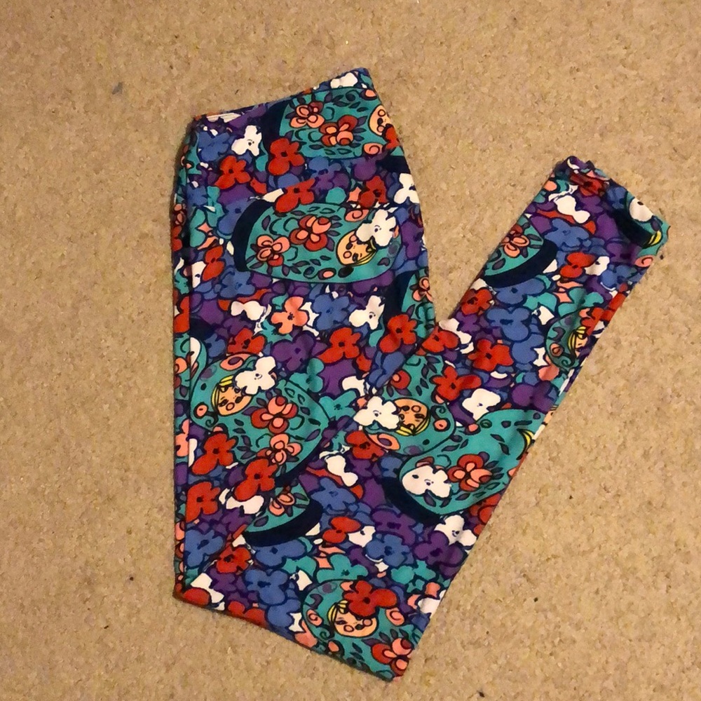 Nesting doll leggings